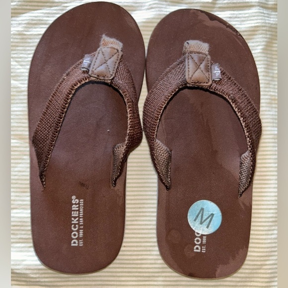 Dockers Other - NWOT dockers sandals Size M